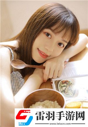 舞蹈生戴小玩具練劈叉
