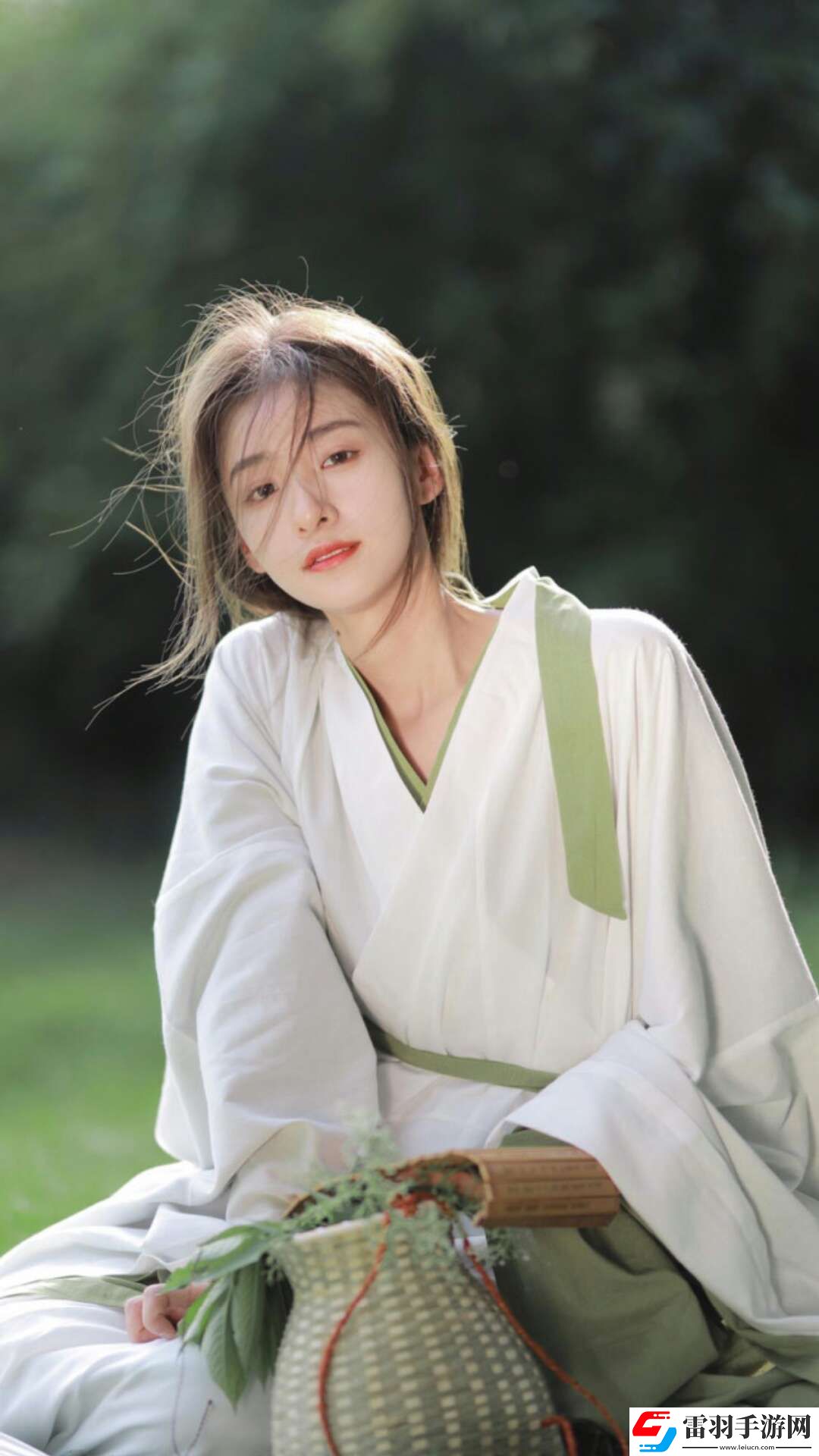 秘密花園高清在線觀看完整版：感受童話般的治愈之旅，深情流轉(zhuǎn)每一個(gè)鏡頭！