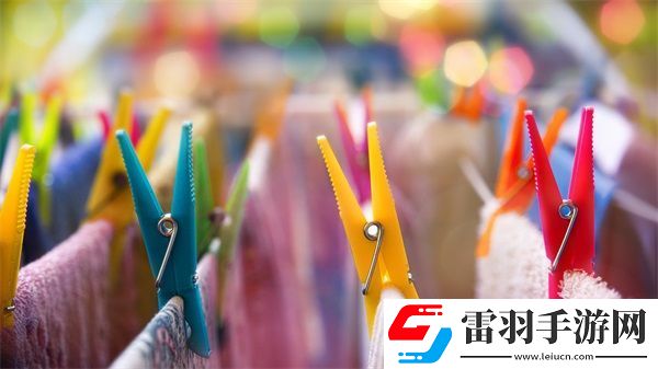 九個(gè)裝修工人把我放在茶幾上文字