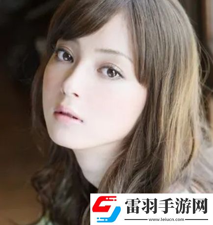 冉冉學姐足球?qū)氊愒诰€觀看