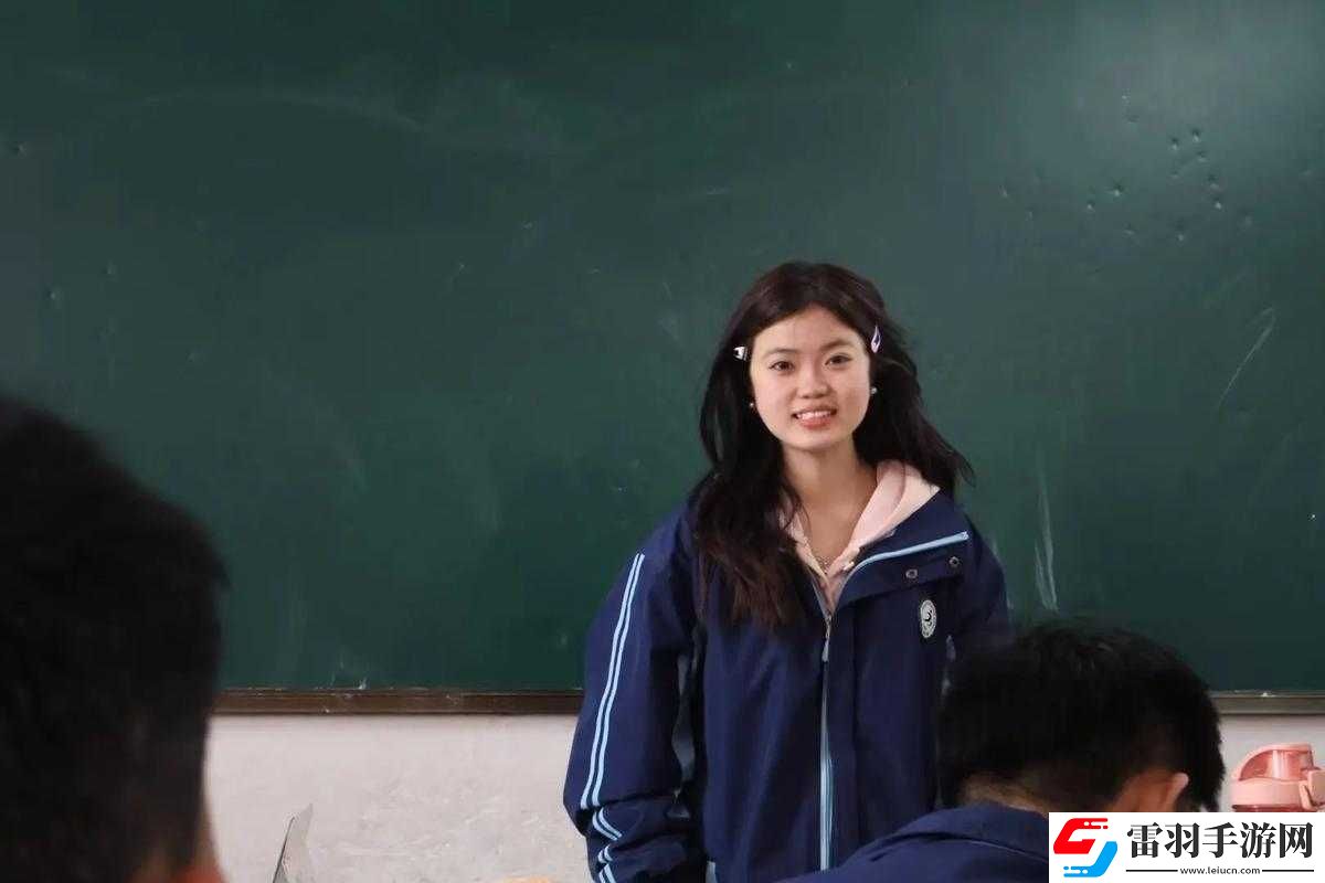 班長(zhǎng)課上突然打開開關(guān)