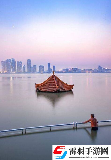 炎炎夏日再窮不能沒空調(diào)妹子驚嘆你連風(fēng)油精都不如
