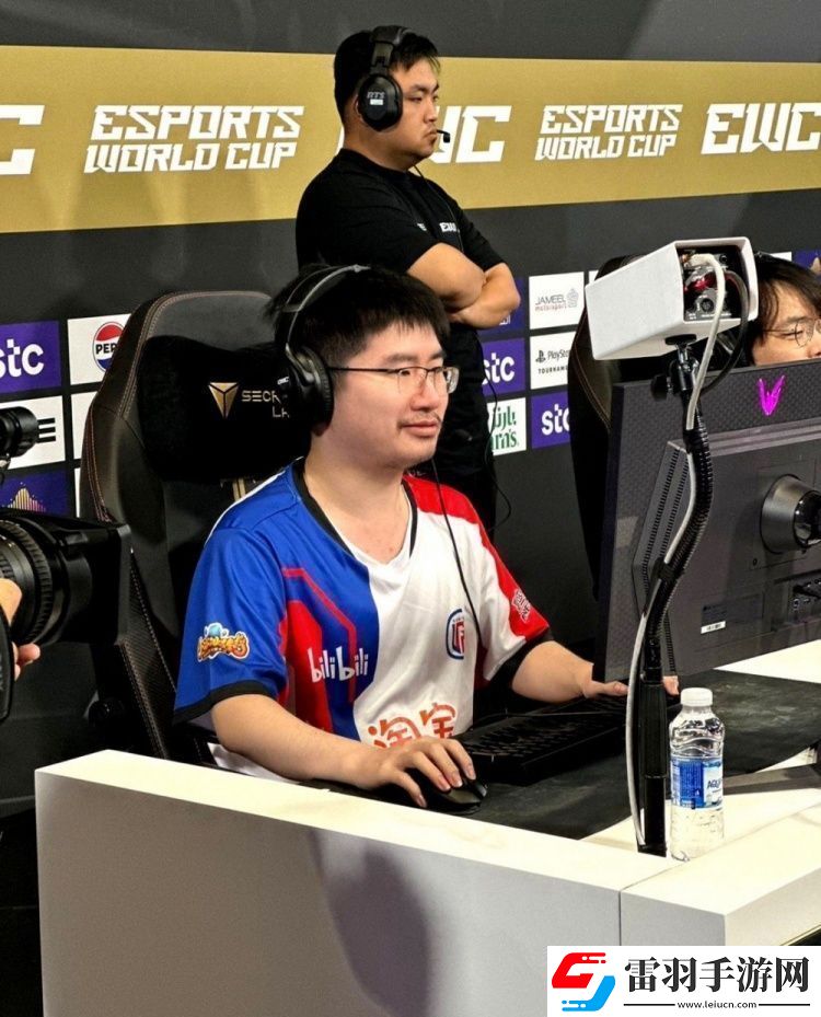 LGD分享Dota2利雅得大師賽入圍賽現場照片