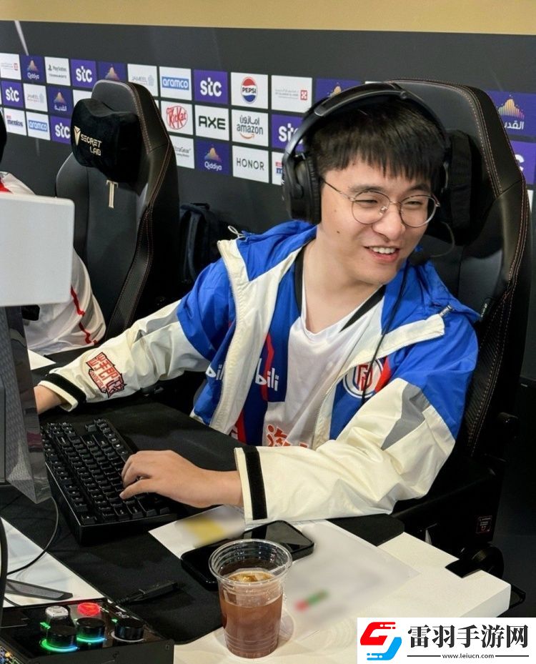 LGD分享Dota2利雅得大師賽入圍賽現場照片