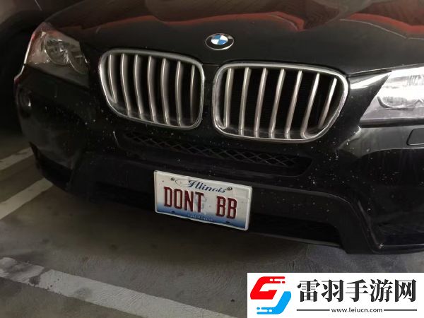 周二搞笑內涵圖美女健身房碰到變態(tài)好尷尬