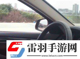 周二搞笑內涵圖美女健身房碰到變態(tài)好尷尬