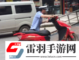 周二搞笑內涵圖美女健身房碰到變態(tài)好尷尬