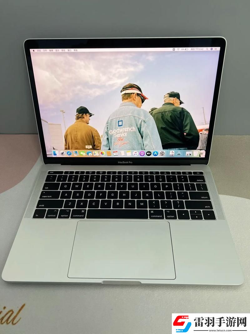 17macbookpro13炒作風潮下的科技笑話