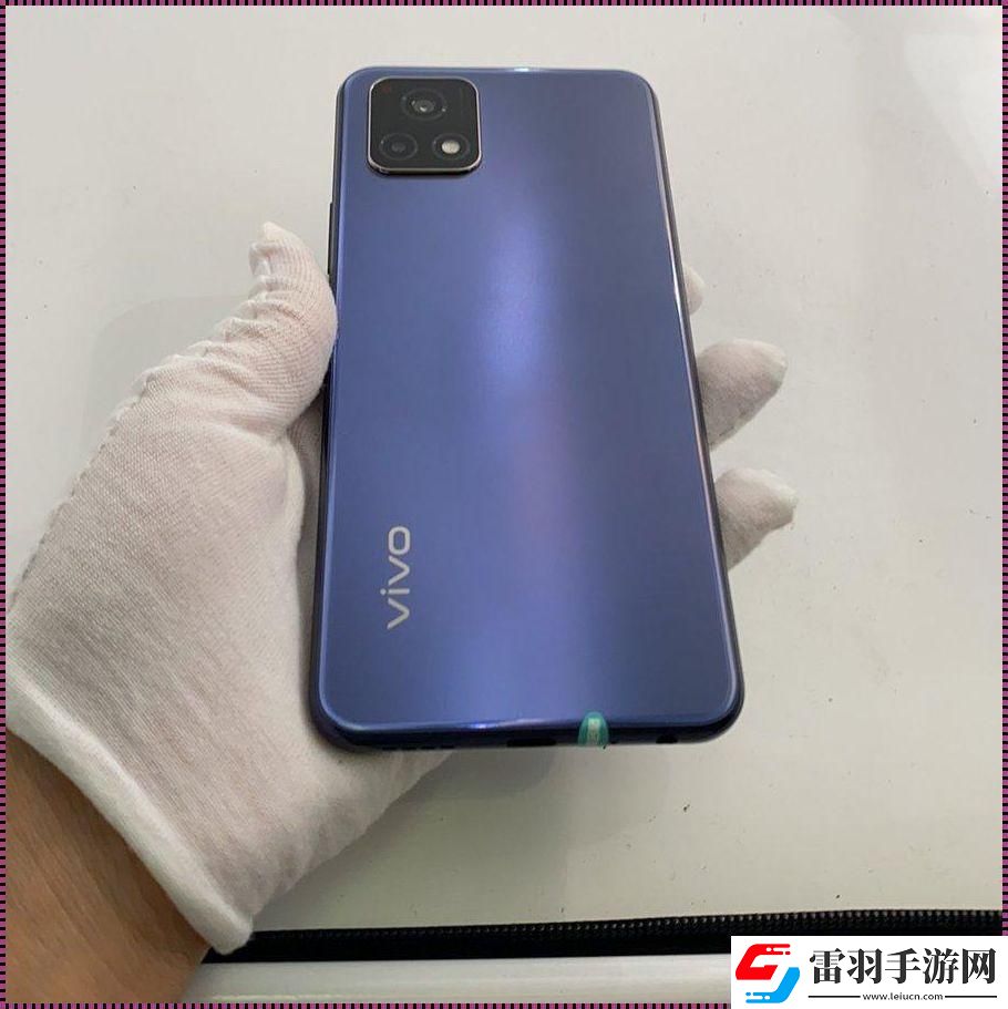 “豪情萬丈的Y31S?？癯敝械蔫残浅健?></p><p>今兒個，咱就聊聊這Y31S，是如何在科技的浪潮里，掀起一番風浪，成為那顆璀璨的星辰。</p><p>話說，這Y31S，并非什么神秘物種，不過是款手機，一款讓人又愛又恨的手機。愛它的人，捧它上天，恨它的人，踩它入地。這愛恨交織的情感，如同那調(diào)料罐里的鹽，五味雜陳。</p><p>提及這手機，咱不得不提它的“好成色”。這“好成色”，并非指它的外表，而是它的內(nèi)在氣質(zhì)。這氣質(zhì)，如同陳年老酒，越品越有味。哎，可別小看了這“好成色”，它可是讓Y31S在網(wǎng)?？癯敝校瑣渎额^角的關鍵因素。</p><p>這Y31S，猶如那夜空中的流星，一閃而過，卻留下了長長的尾巴。它的出現(xiàn)，讓網(wǎng)民們瞪大了眼睛，驚呼：“這是何方神圣？”于是，熱議紛紛，好不熱鬧。</p><p>有人挖苦，說這Y31S是“豪氣側(cè)漏”，有人自嘲，說自己是“科技小白”。在這場熱議中，眾生百態(tài)，盡顯無疑。這Y31S，仿佛成了一面鏡子，照出了人性的弱點，也照出了科技的魅力。</p><p>說到底，這Y31S不過是款手機，卻能引發(fā)如此熱議，可見科技的魅力無窮。在這波熱潮中，有人狂歡，有人旁觀，有人默默耕耘。這，便是網(wǎng)?？癯敝械蔫残浅?，這，便是Y31S的豪情萬丈。</p><p>這Y31S，如同一顆糖，甜了網(wǎng)民的嘴，也酸了廠商的心。在這科技江湖里，誰主沉?。课ㄓ袝r間，能給出答案。</p><p>且讓我們，拭目以待，看這Y31S，如何在網(wǎng)?？癯敝校^續(xù)閃耀，成為那顆永不磨滅的璀璨星辰。</p>            </div>
            <div   class=