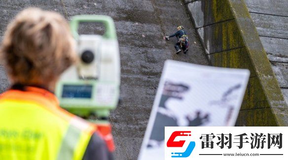日本佐賀水庫大壩驚現(xiàn)哥斯拉壁畫！看似天成實際人為