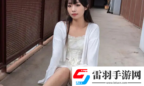 豐滿的女鄰居三級大放異彩觀眾驚嘆